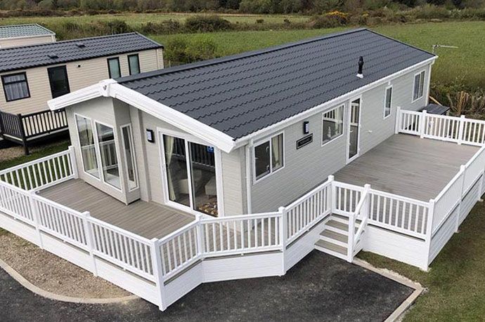 Decking and skirting advice for static caravans